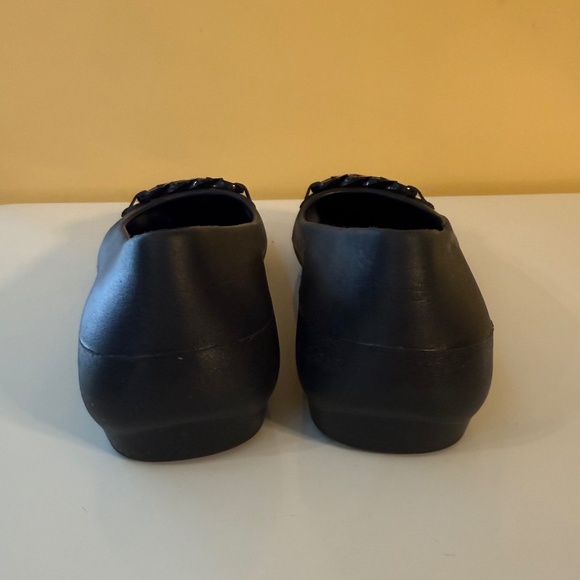 BLACK CROCS BALLET FLATS - NEW - SIZE 8 - Picture 8 of 9